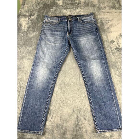 Men’s Lucky Brand 410 Athletic Slim Jeans 38-32 Blue Wash — Excellent Condition - Picture 1 of 11